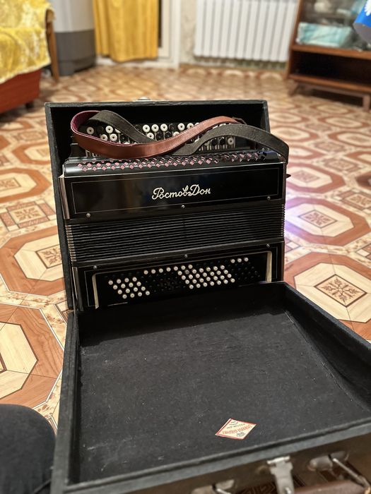 Продам баян срочно