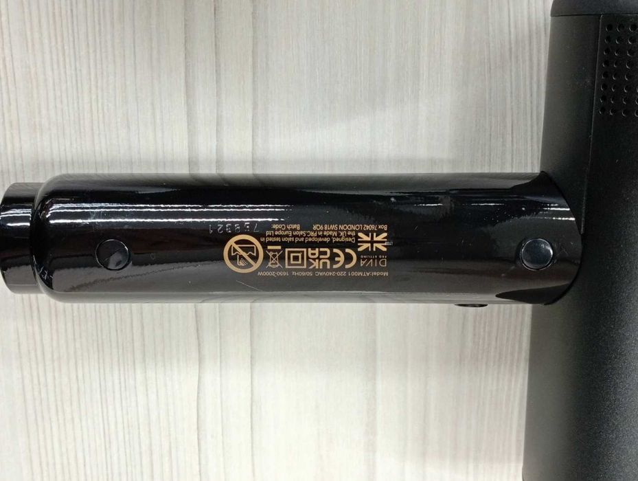 Професионален сешоар (с 3 приставки) 2000W Diva Pro Styling Atmos ATOM