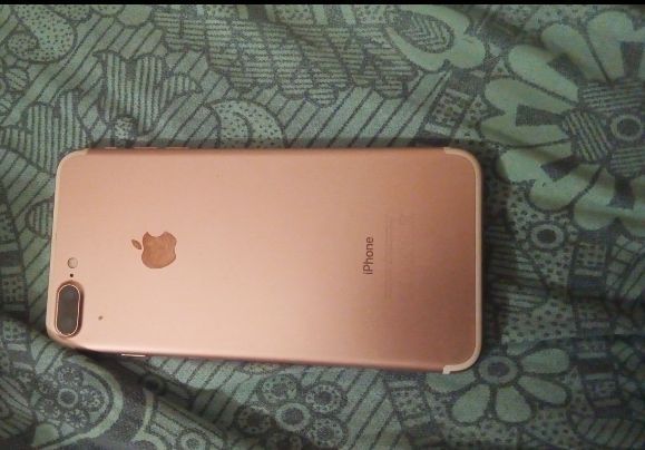 Продам айфон 7+ на 256 Гб