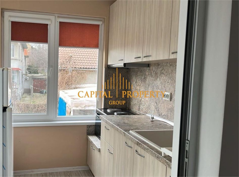 Дава се под наем Етаж от къща в Варна, Цветен квартал - 65 кв.м за 435 € - Снимка #1