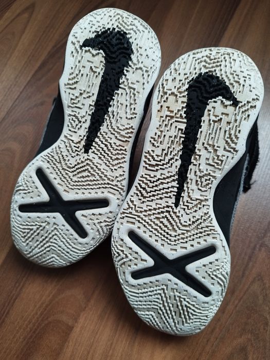 Adidasi/ghete Nike 33.5
