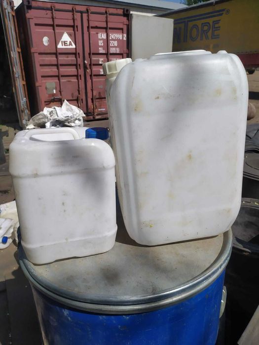 Канистра ёмкость 35 л. и 12 л.