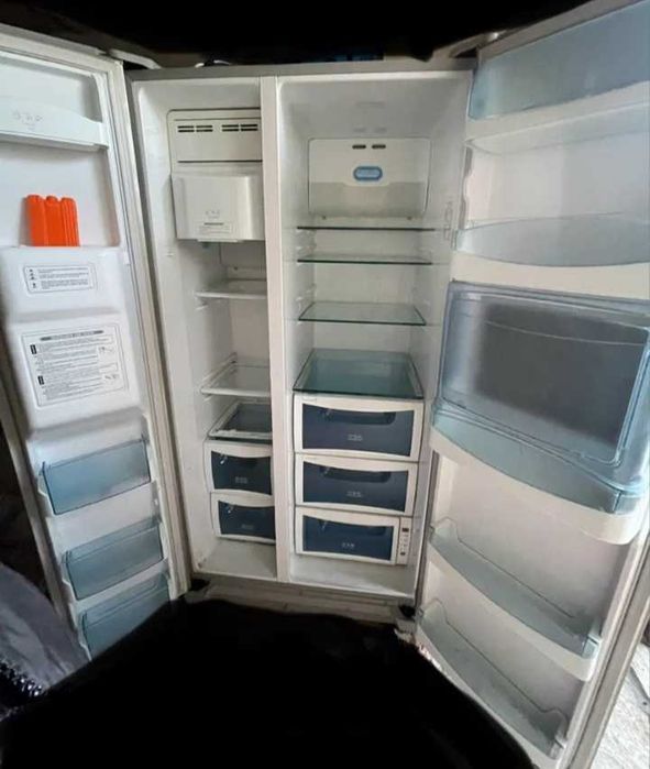 Двукрилен хладилник Deawoo