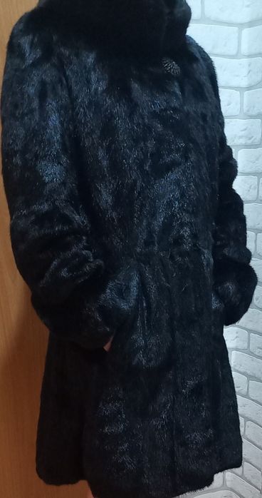 Продам натуральную шубу состояние