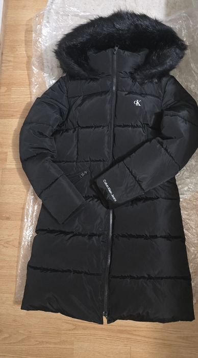 Оригинално яке и шапка calvin klein