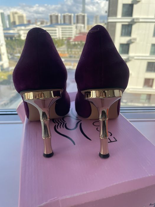 Продаю женские туфли