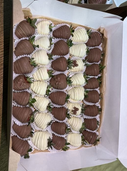 Клубника в шоколаде Алматы