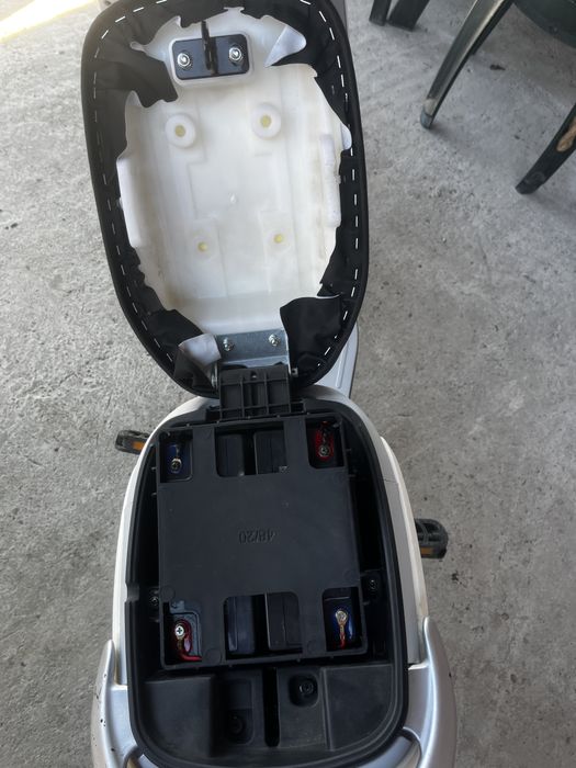 Vand Scuter electric 500W 20Ah cu pedale cu acumulator plumb GEL