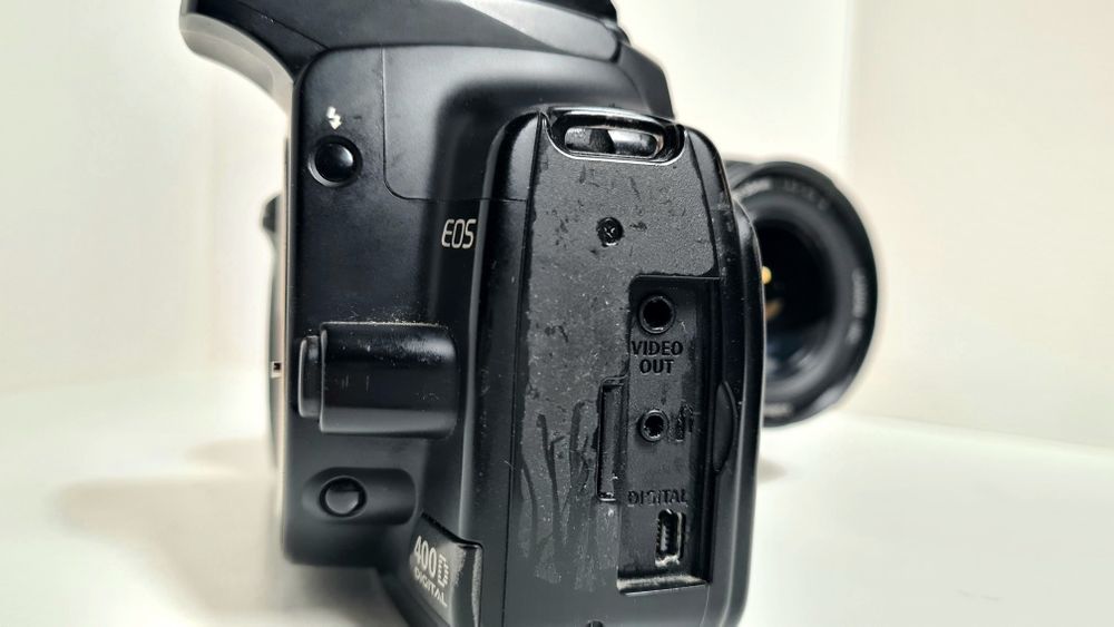 Canon EOS 400D + Obiectiv 18-55mm
