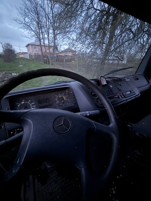 Vand Mercedes Atego 818