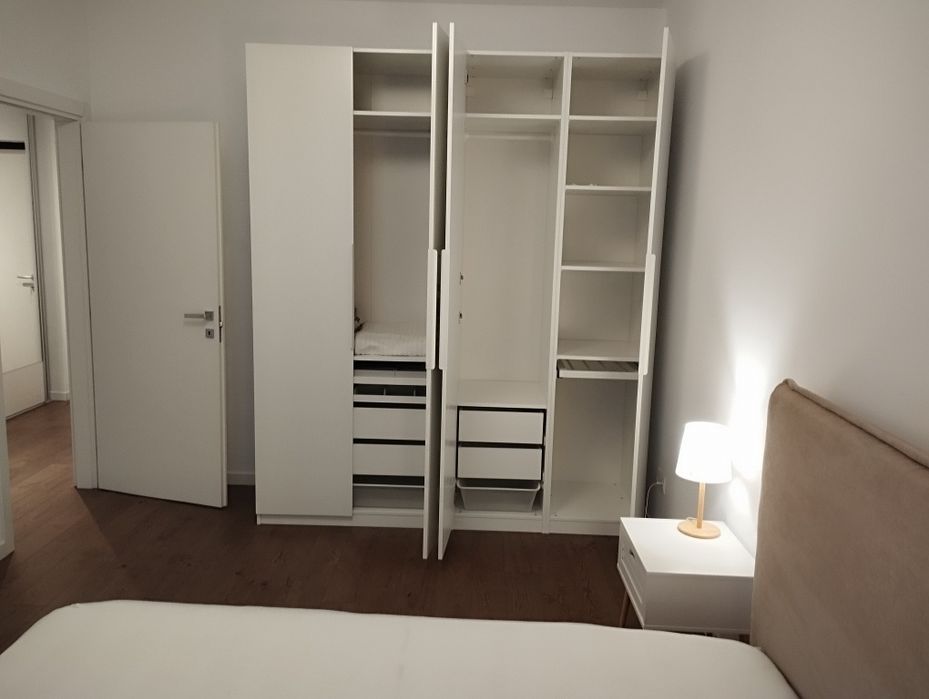 Proprietar dau in chirie ap. 2 camere in Record Park