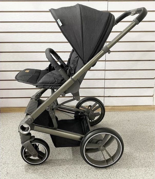 Каляска в отличном сост