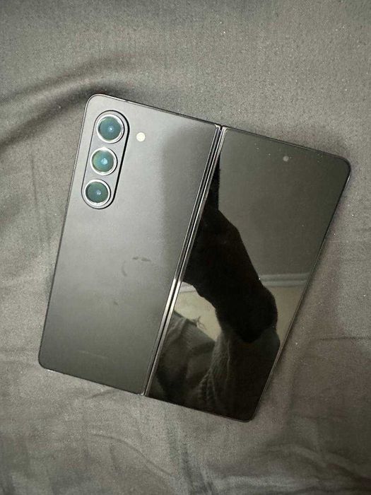 Samsung Galaxy Z Fold 5