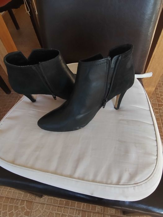Ghete elegante, negre cu toc