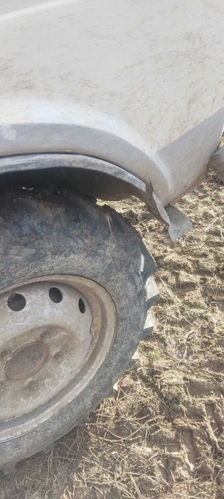 Лада Нива 1.6 газ/бензин с чисто нови гуми