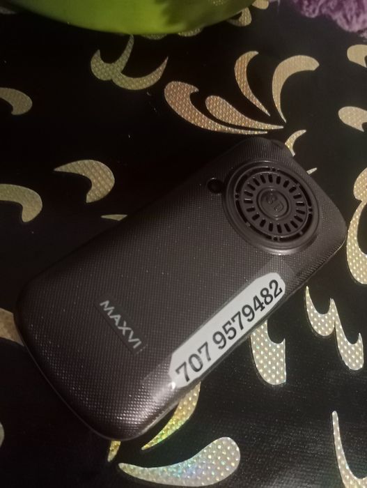 Maxvi ,, с громким динамиком