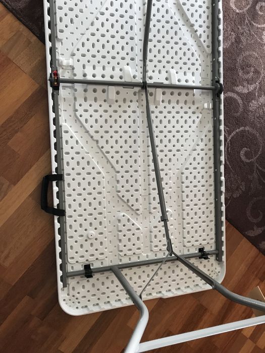 Чисто нова сгъваема маса за къмпинг или градина