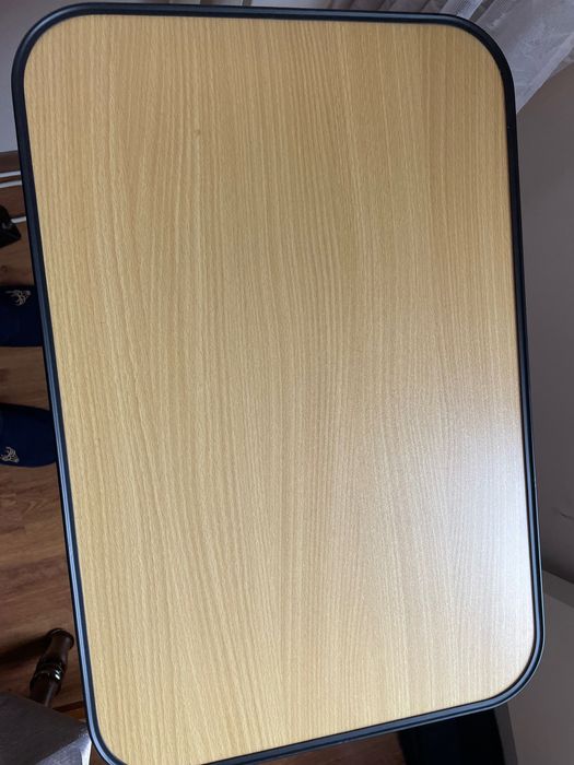 Помощна масичка на колела