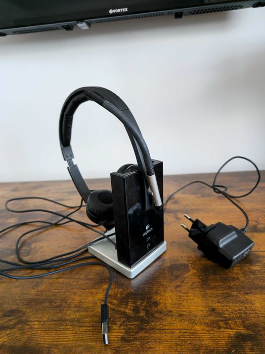 Căști office wireless Logitech H820e cu stație (raza 100m)