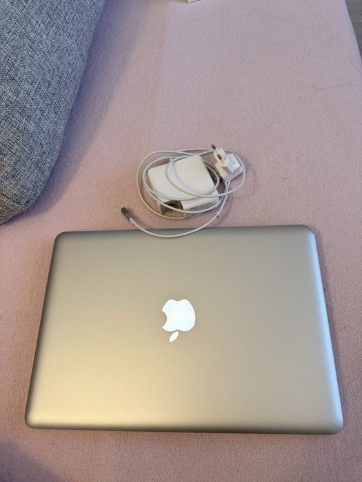 Продам Apple Macbook Pro 2011