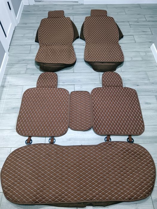 Продам универсальные авто чехлы на машину