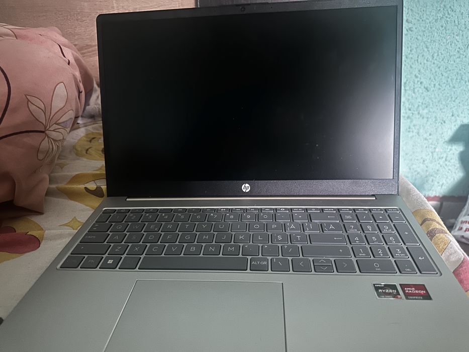 Laptop Hp 15-fc0xxx usor negociabil