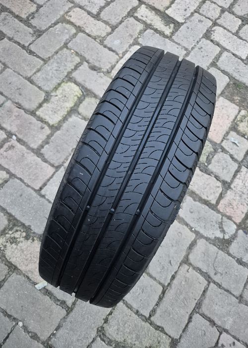 O bucată 205/65 R16C vară - una Goodyear Vredestein Semperit
