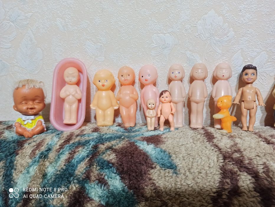 Разные советские игрушки.