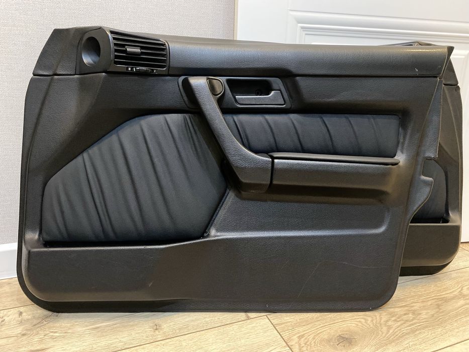 Обшивка двери от бмв Е34