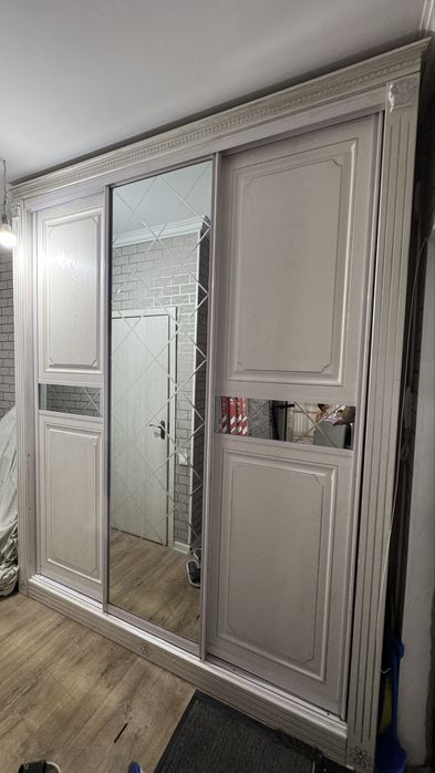 Продам прихожую шкаф купе, состояние идеальное