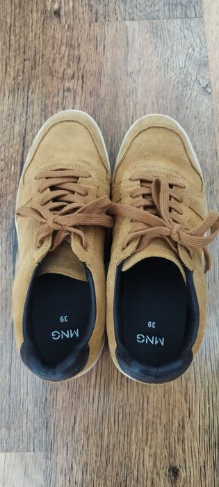 Обувки  от велур Mango 39 номер тийн