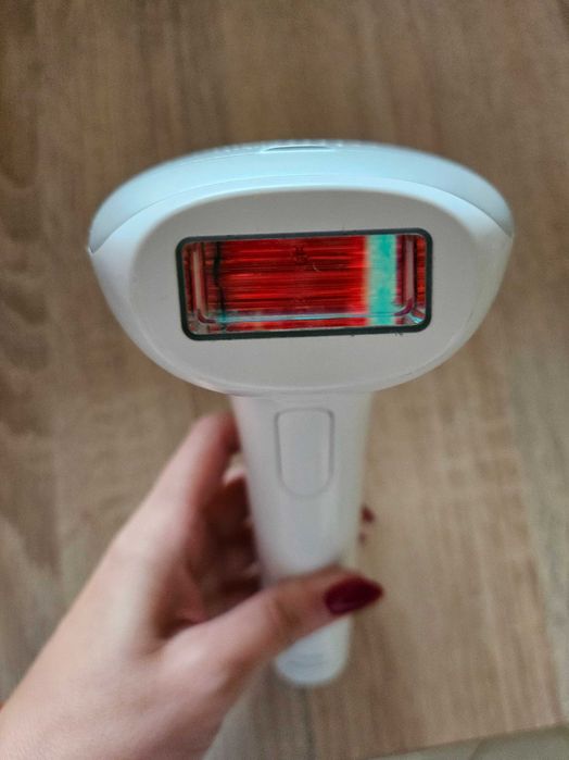 Фотоепилатор Philips Lumea SC 1995