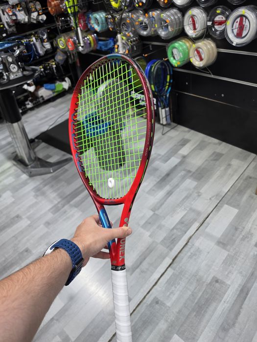 Rachetă yonex vcore 98