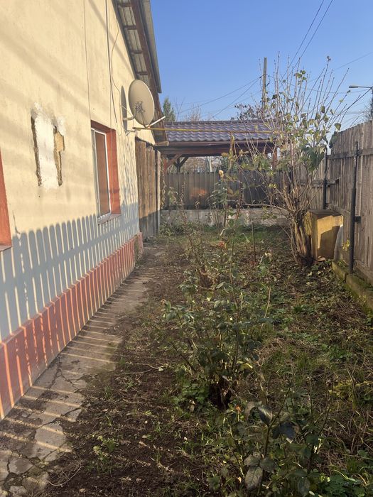 Casa curte 439 mp