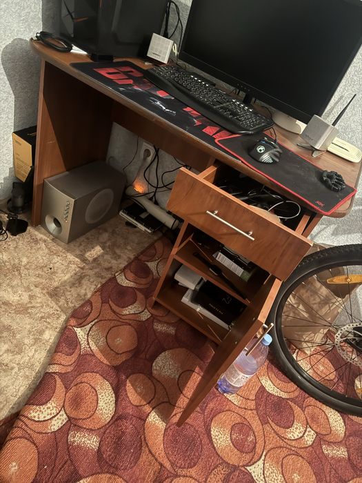 Отдам бесплатно стенку