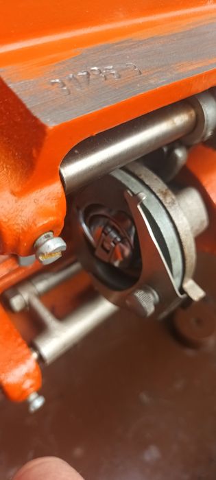 Masina de cusut Brilliant