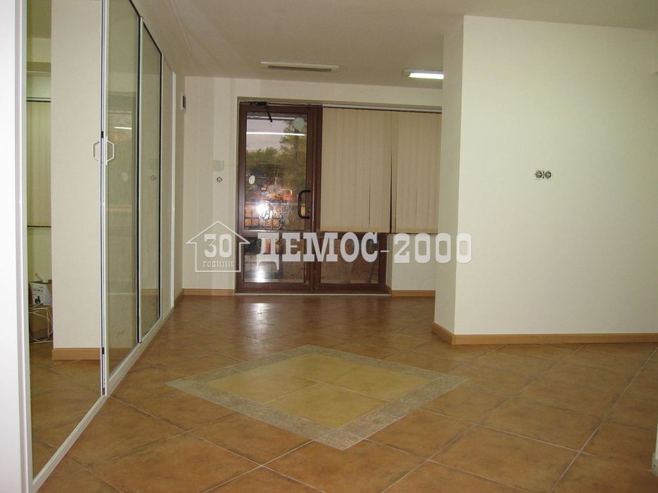 Дава се под наем Офис в Варна, Левски - 140 кв.м за 612 € - Снимка #7