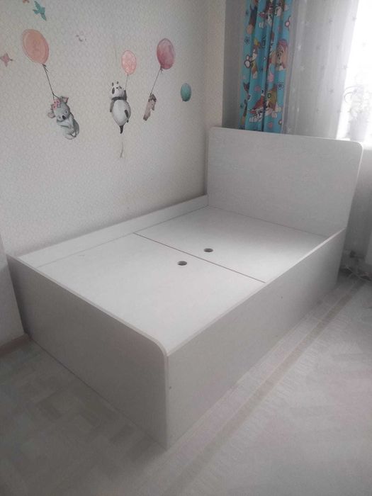 Продам одноместную кровать с матрасом