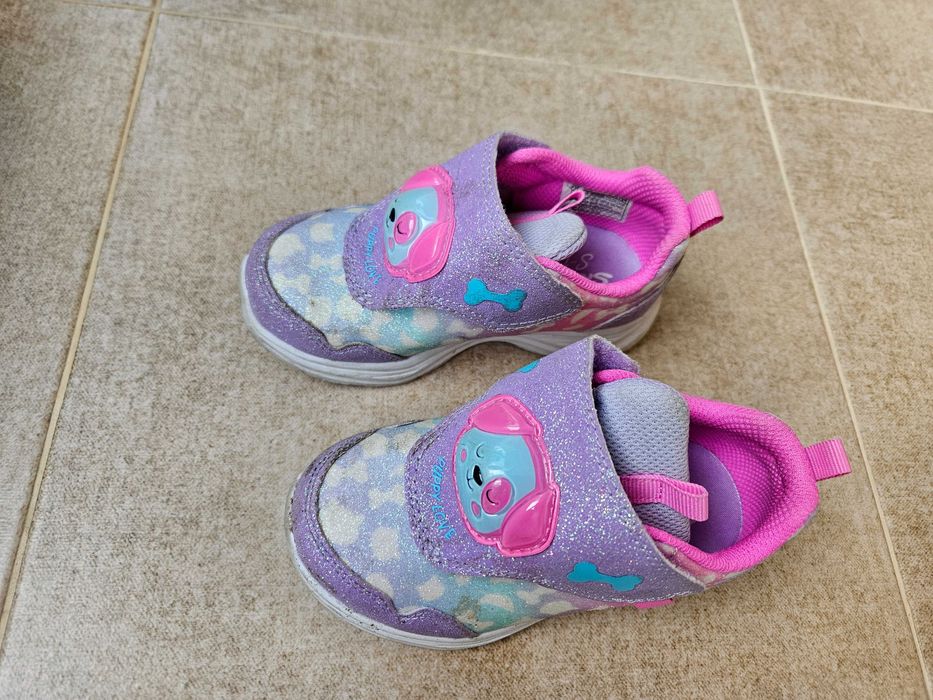 Детски обувки / пантофки / маратонки