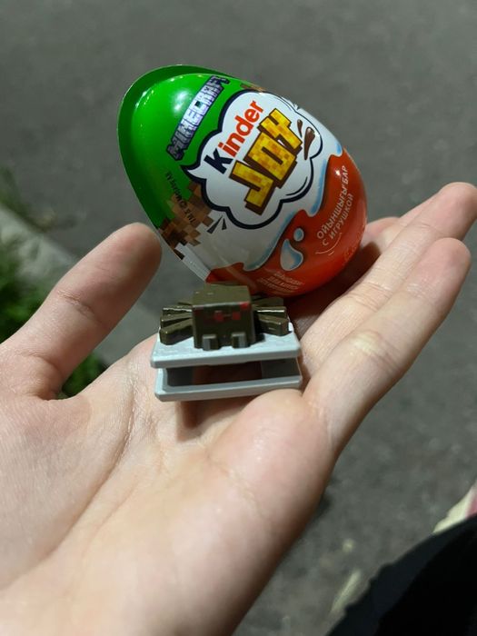 Обмен игрушки Киндер Джой Майнкрафт