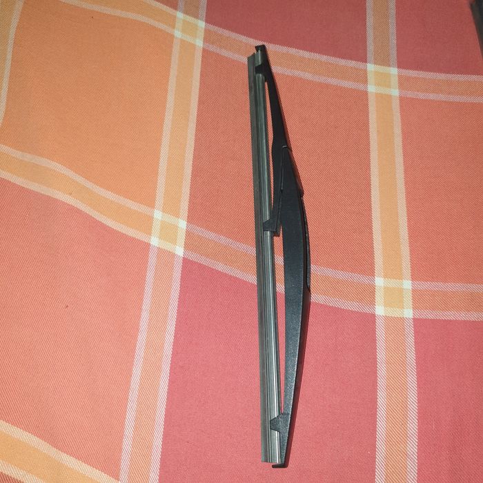 Ștergător lunetă Toyota. Lexus etc