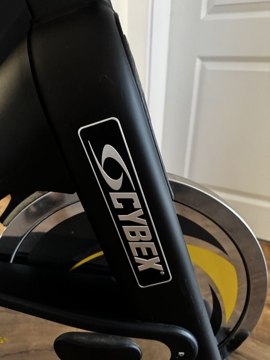 Bicicleta indoor cycling cybex ic2