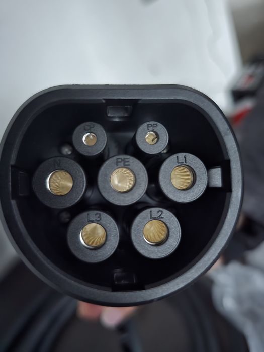 Зарядна станция за електромобил EVCharging Atlas.