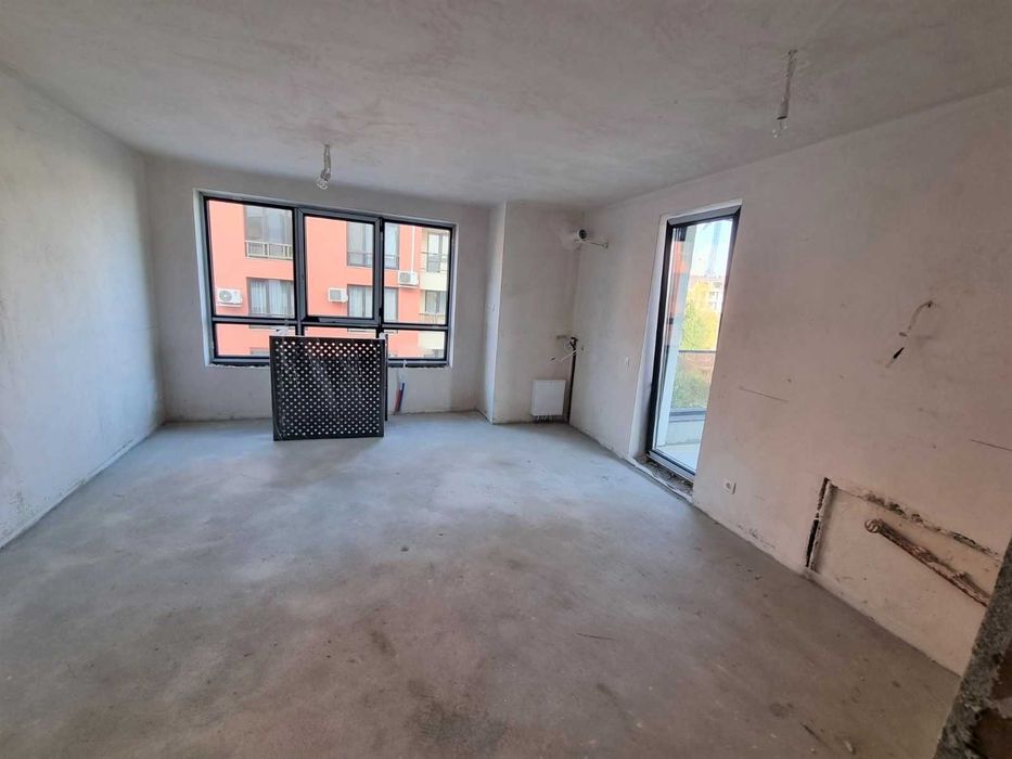 Продава се 2-стаен апартамент в кв. Кръстова вада