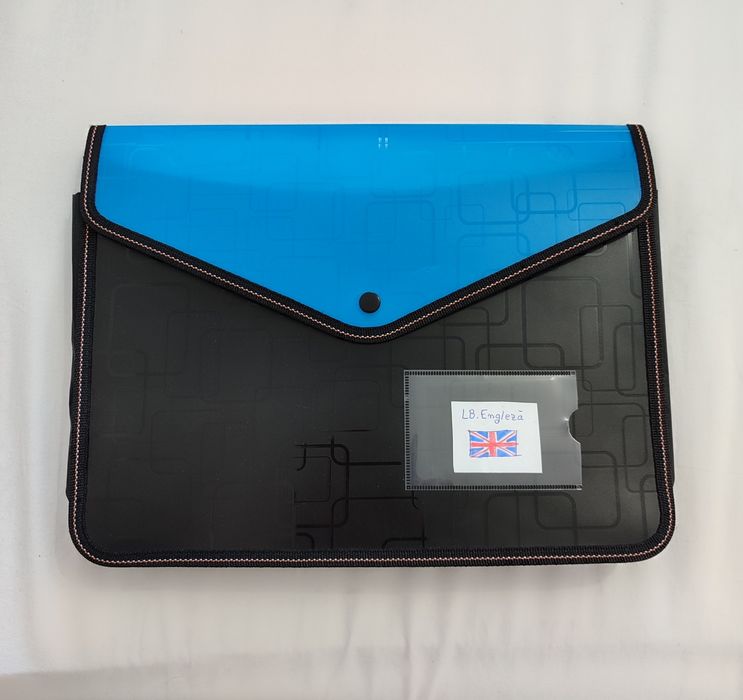 VÂND URGENT Set 20 mape albastre din plastic gros