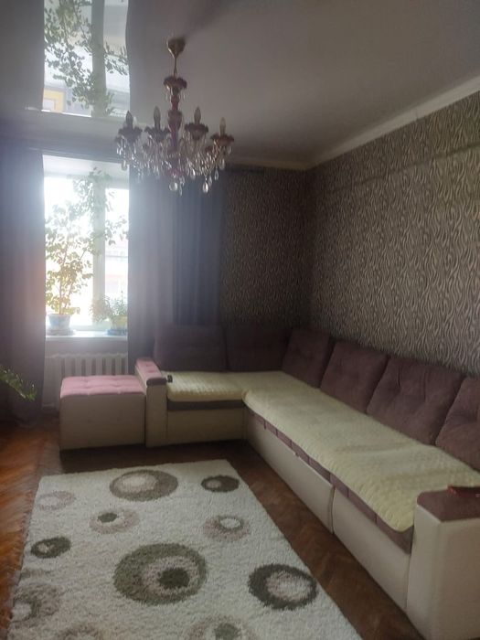 Продается Сталинка в центре города