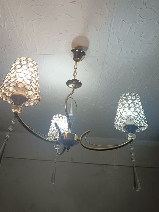 Люстра ( 3 плафона)