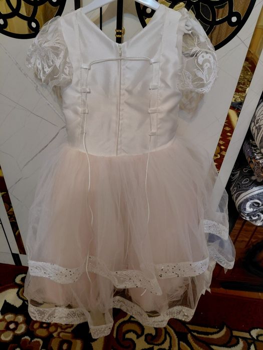 Праздничний платье