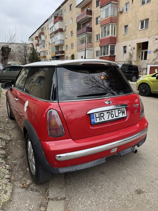 Mini Cooper 2004 – 1.6 benzină – 136 CP – Suspensie sport – Stare bună
