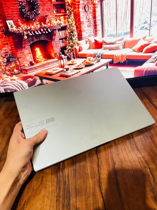 Asus vivobook yangi turibdi aktivatsiya qilingan